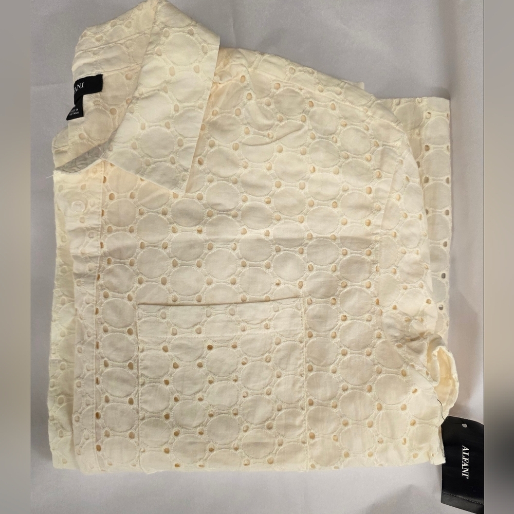 Alfani Calla Lily Eyelet Style Cream Button Up Size M